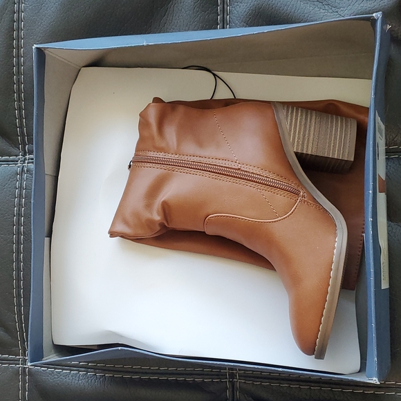 Universal Thread Tessa Knee High Scrunch Heeled Faux Leather Boots Cognac NWT - Picture 3 of 7